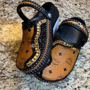 Crocs Women’s - Carmel and Black